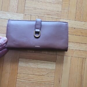 Fossil Tan Leather Clutch Wallet